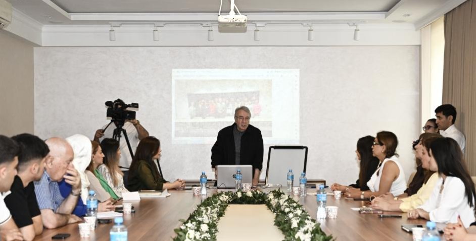 Professor Məsud Əfəndiyevin Beynəlxalq Yay Məktəbi seminarı, AzMİU, 24.07.2026